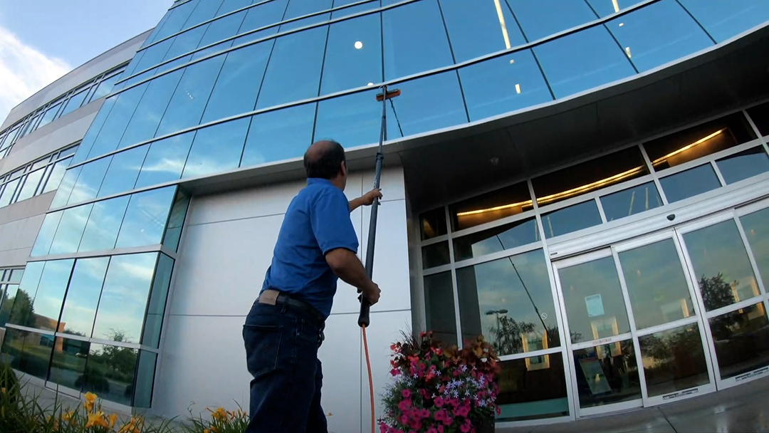 How To Properly Clean Your Inside And Outside Windows